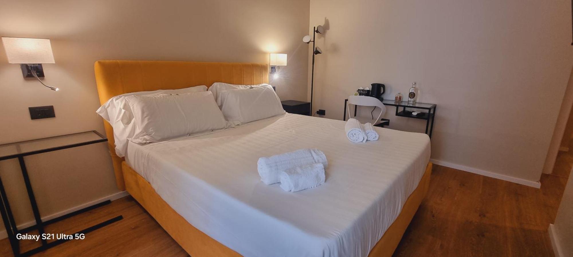 Eva Luxury Suite Cagliari Bagian luar foto
