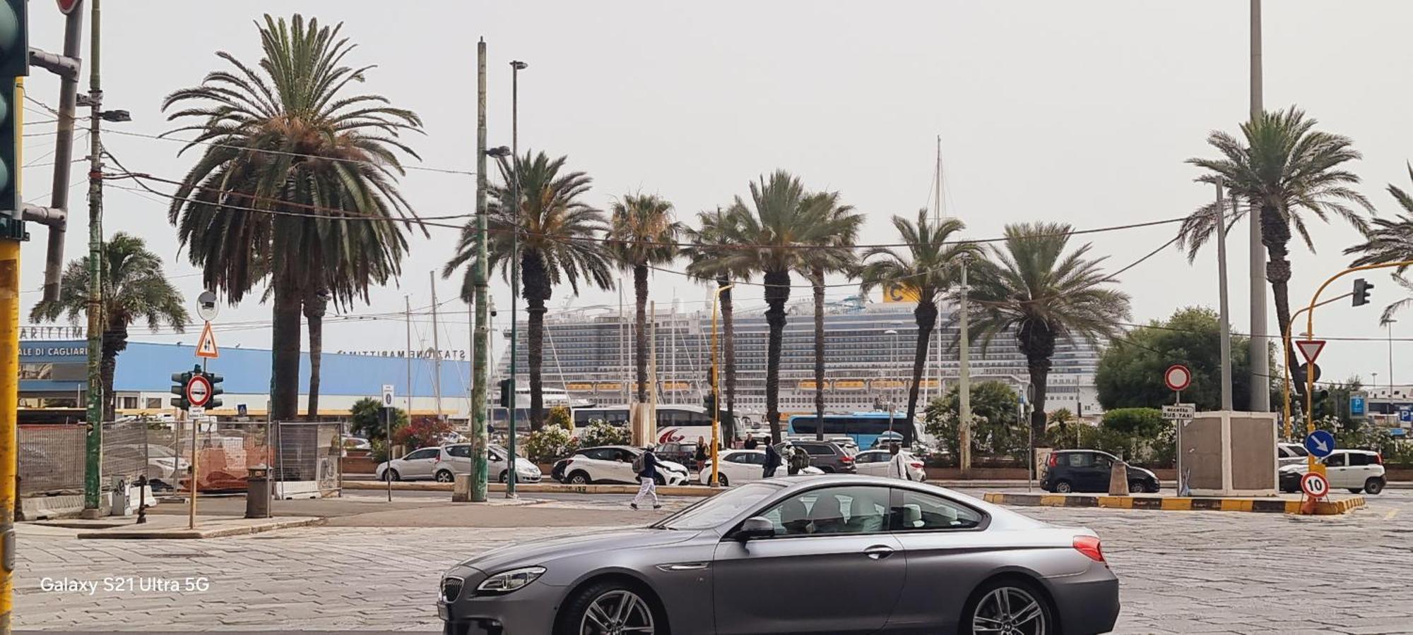 Eva Luxury Suite Cagliari Bagian luar foto