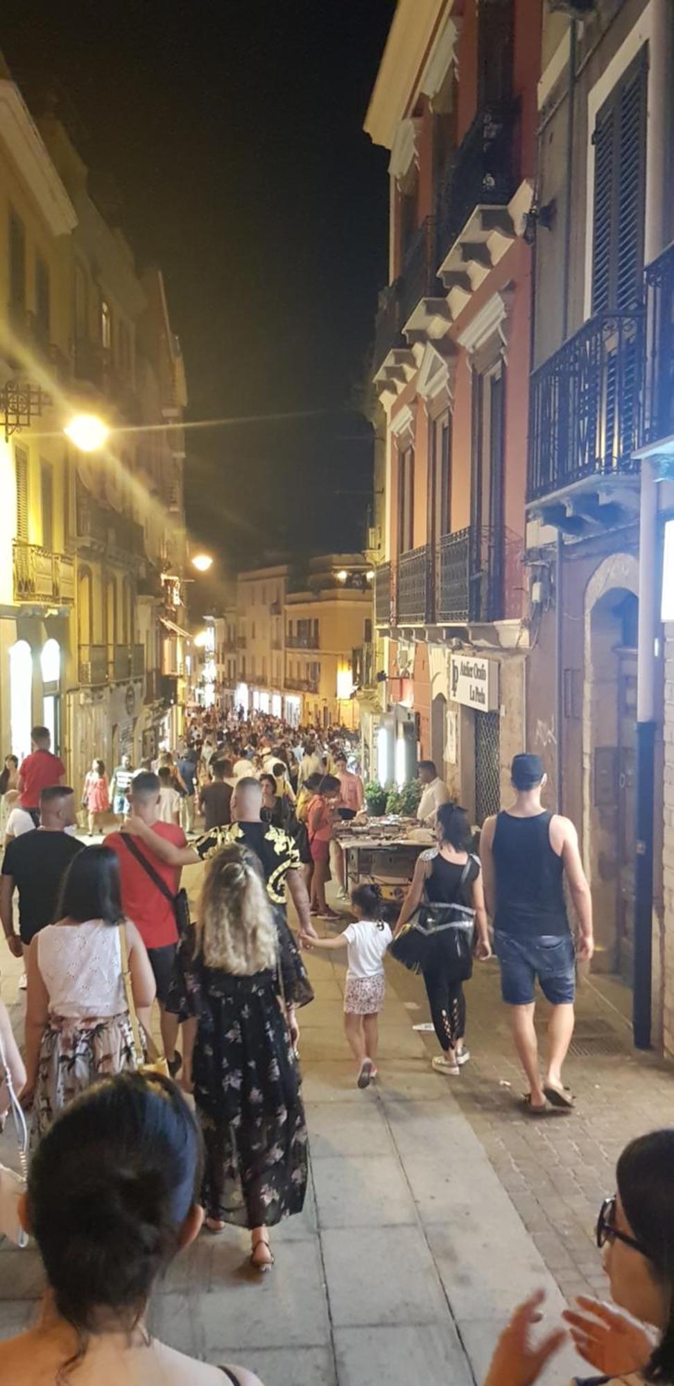 Eva Luxury Suite Cagliari Bagian luar foto