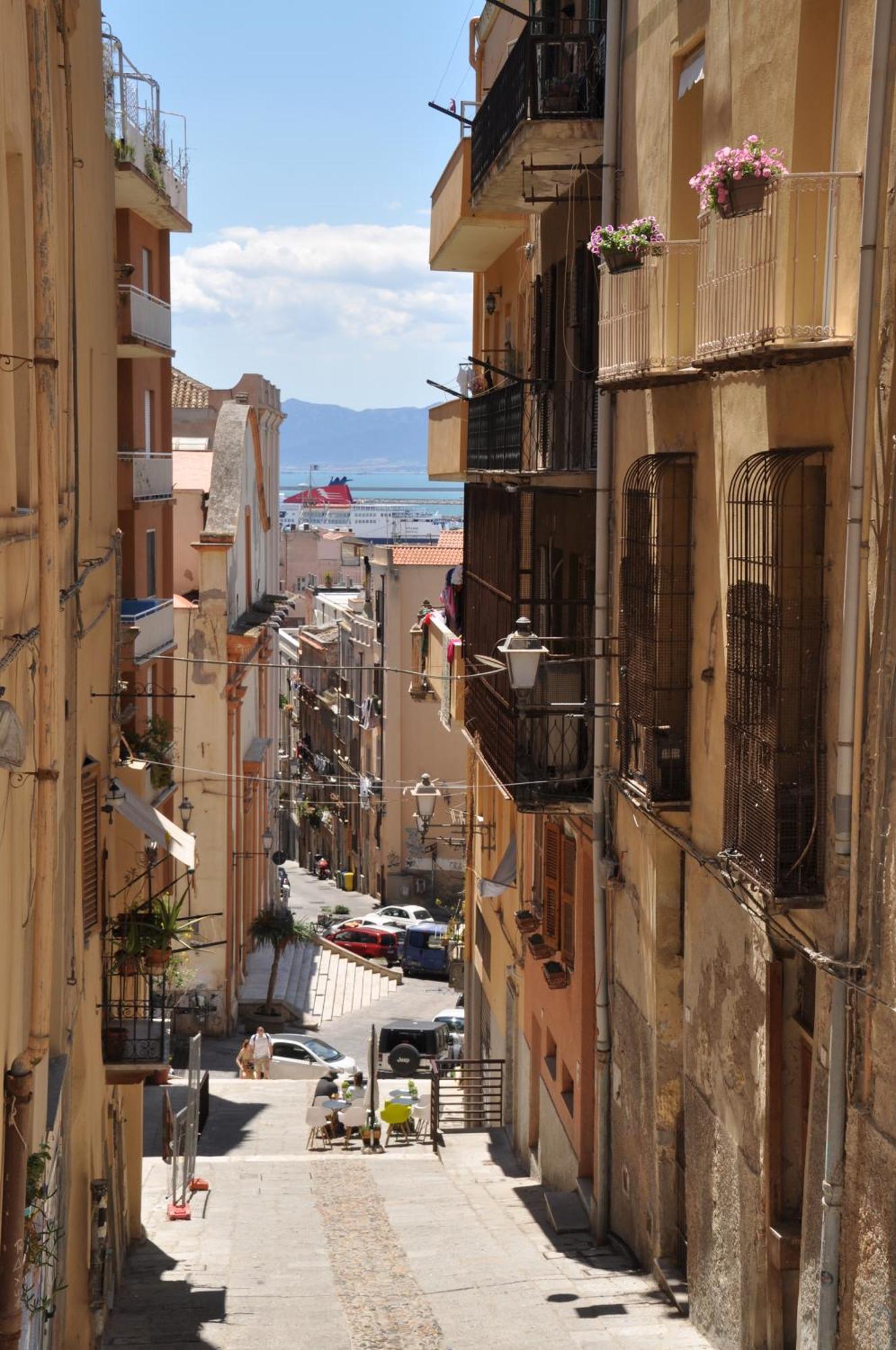Eva Luxury Suite Cagliari Bagian luar foto