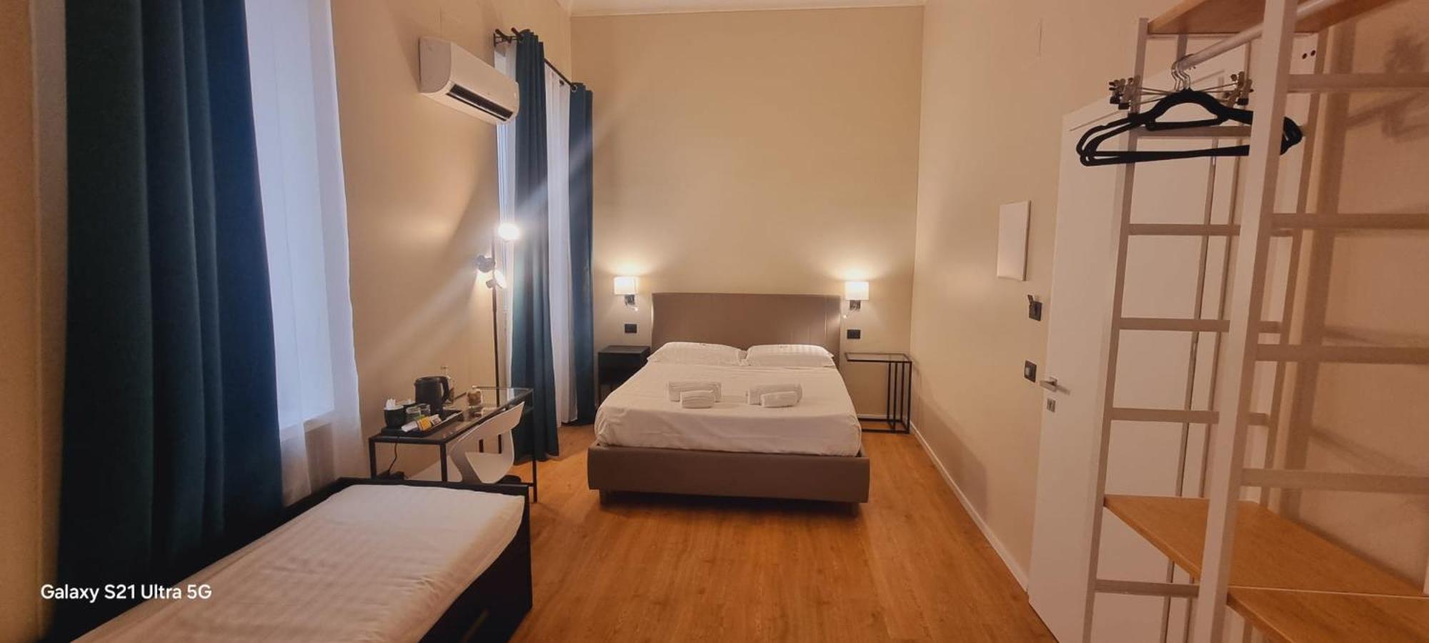 Eva Luxury Suite Cagliari Bagian luar foto