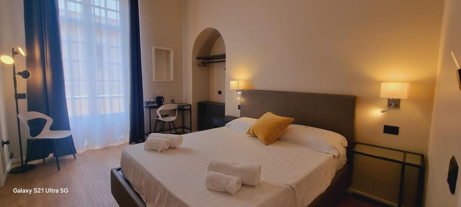 Eva Luxury Suite Cagliari Bagian luar foto
